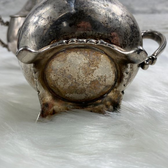 Vintage Oneida Silverplated Creamer & Sugar Set - Picture 11 of 13